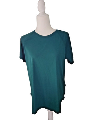 New Tek Gear Women s  DryTek Activewear Crew Neck Tee Shirt Green Size L