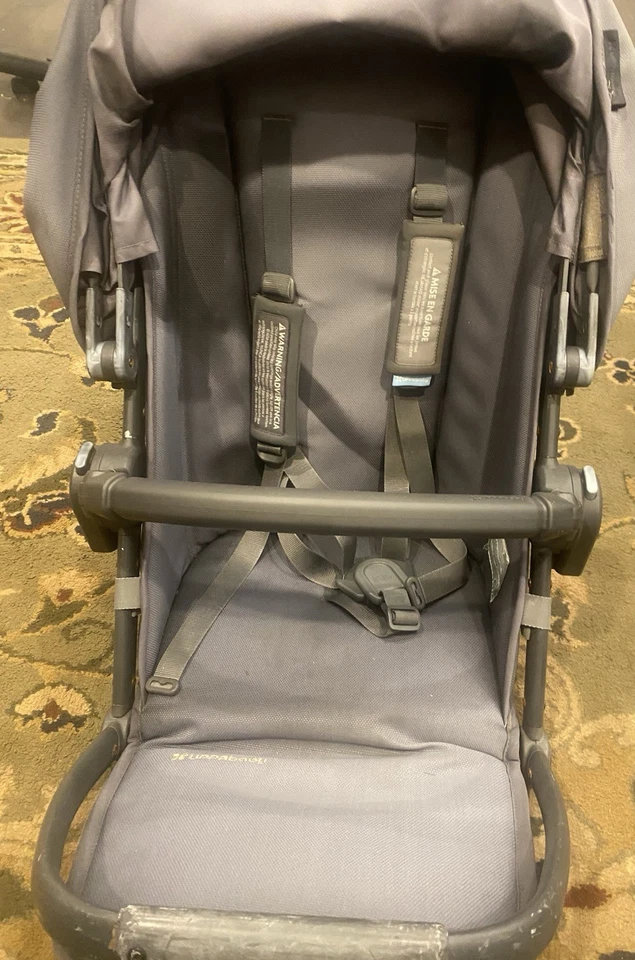 Asiento Principal Uppababy Cruz V2, Toldo y Barra de Regazo de Plástico Ver Descripción Foto 4 de 4