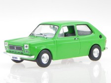 Fiat 127 1972 lightgreen modelcar in Vitrine 1:43