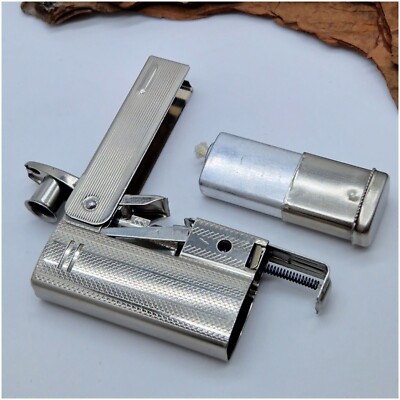 Briquet De Poitrine Circle Y – Argent Allemand – Contour Occidental – Excellent État