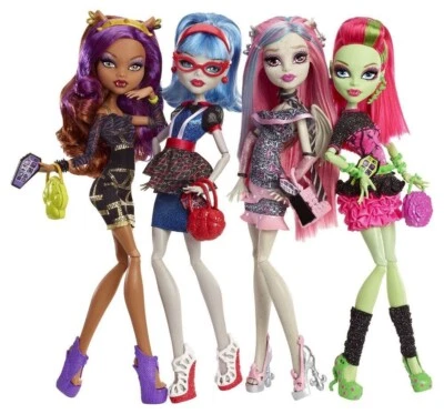 Monster High 2012 BBR96 4-er Set OVP neu Ghoulia Clawdeen Venus Rochell selten! - Bild 1 von 4