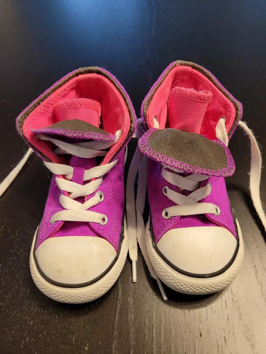 Toddler size top 8 converse