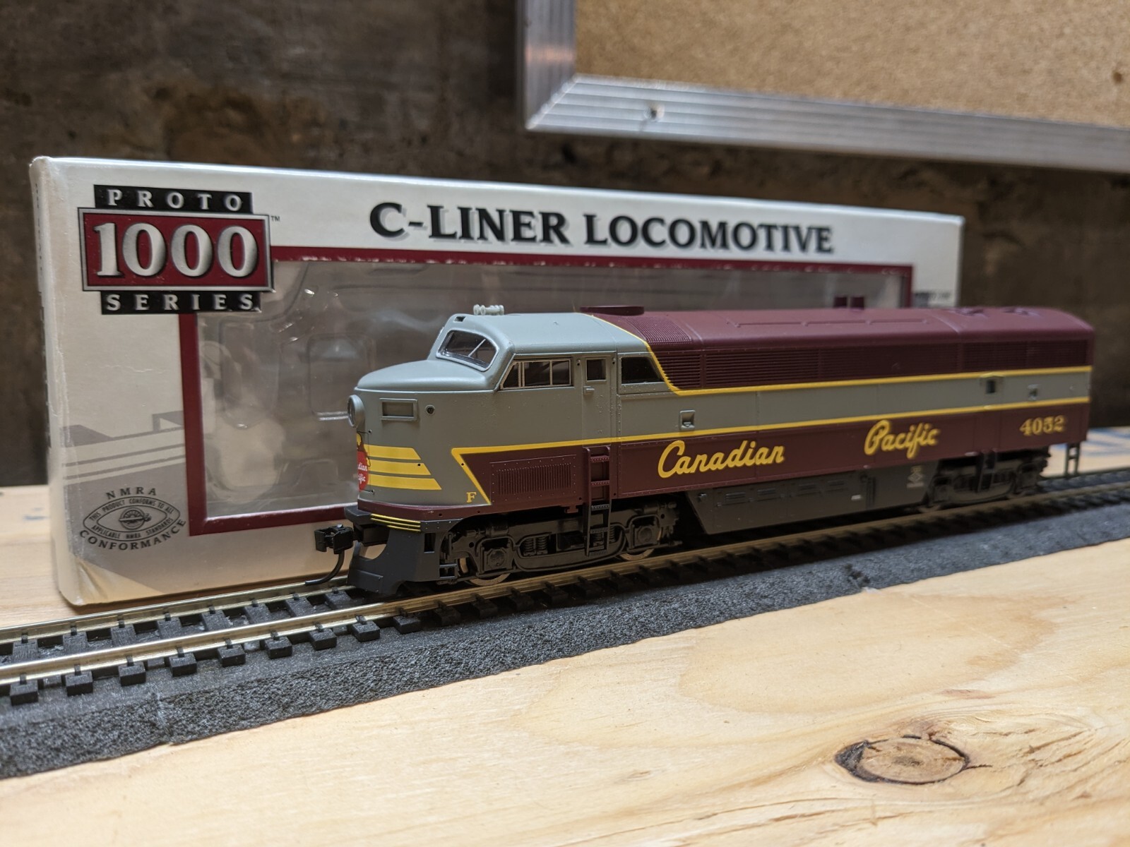 HO Scale Canadian Pacific CLiner 4052 DC eBay