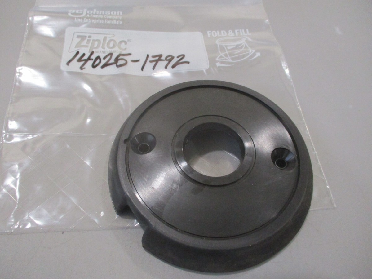 NOS Kawasaki OEM Clutch Cover 1987 KLF110 1984-1986 KLT110 NOS Kawasaki OEM Clutch Cover 1987 KLF110 1984-1986 KLT110