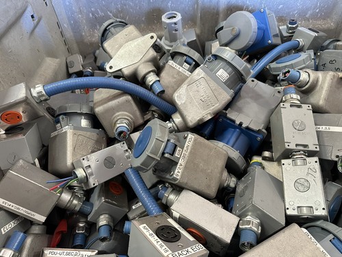 Mennekes ME 460R9W 60A 3P 4W 250 VAC 4 polige Buchse Nassposition Stecker & Basis - Bild 14 von 14