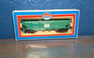 Model Power Penn Central  40' Hopper Train Car 8051 HO Scale NIB