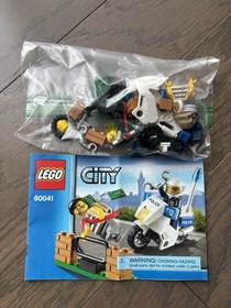Lego City Crook Pursuit Set 60041 Complete w/ Manual Police Robber Figs No Box