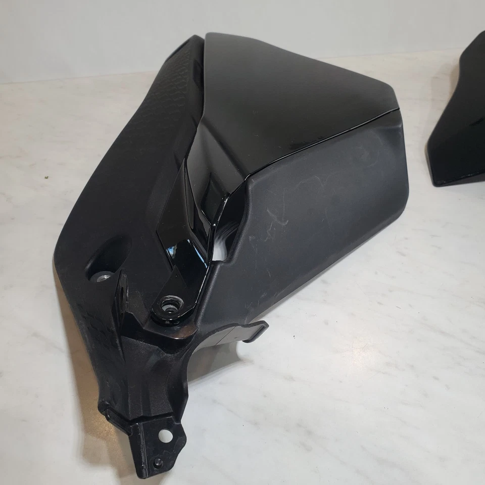 OEM 2015-2019 YAMAHA YZF R1 M CARENAGEM LATERAL CAPAS CAPUZES PAINÉIS ESQUERDO DIREITO Conjunto - Imagem 2 de 4