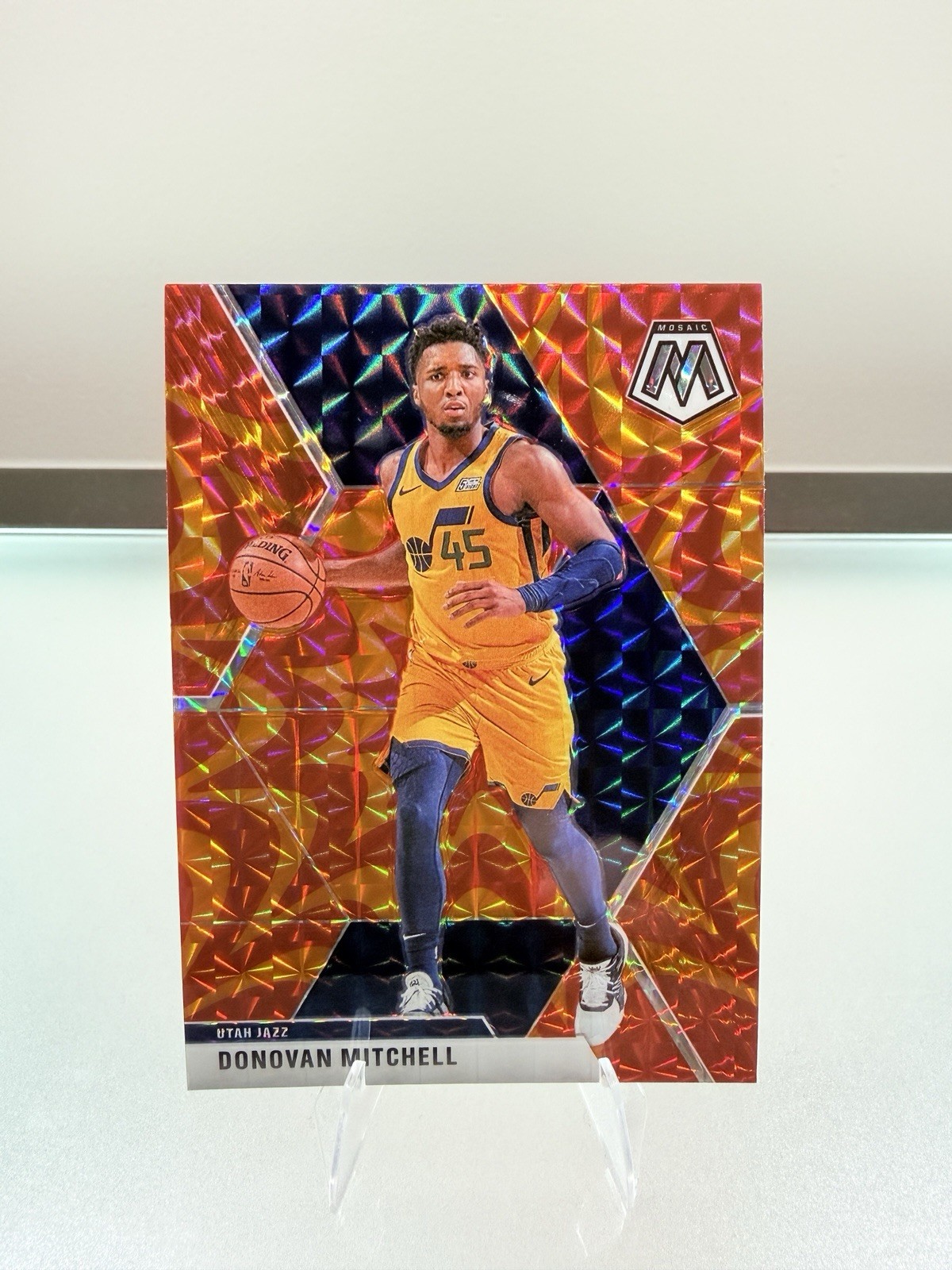 Donovan Mitchell #13 (Basketball Cards 2019 Panini Mosaic) — is it worth grading?