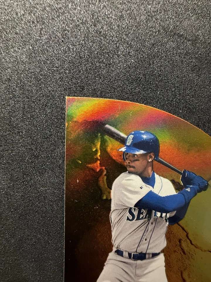 1999 Skybox Metal Universe Planet Metal Ken Griffey Jr #13PM HOF Mariners - Imagem 2 de 4