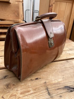 VINTAGE BRAUNE LEDER GLADSTONE TASCHE (ARZTTASCHE)