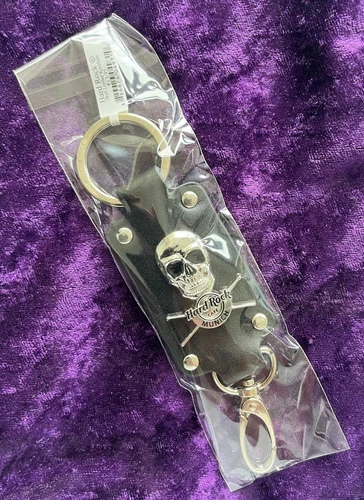 # * Hard Rock Café Münich leather keychain skull