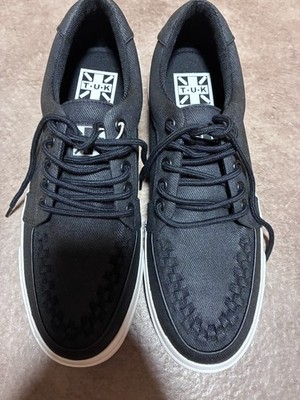 T.U.K. Shoes VLK No-Ring Sneaker Black A9186 Men's Size 9 New