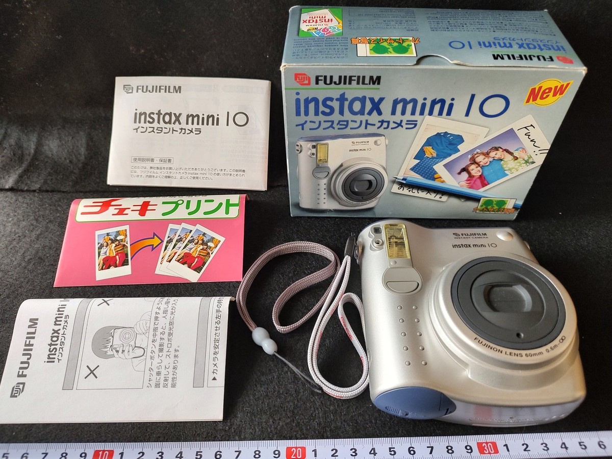 Fujifilm Instax mini 10 instant film Camera w/manual, box set