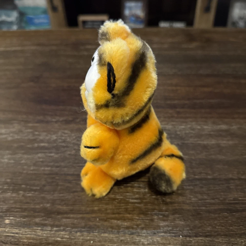 Vintage Garfield Plush 1981 Dakin 5" Tall 80s - Image 2 of 4