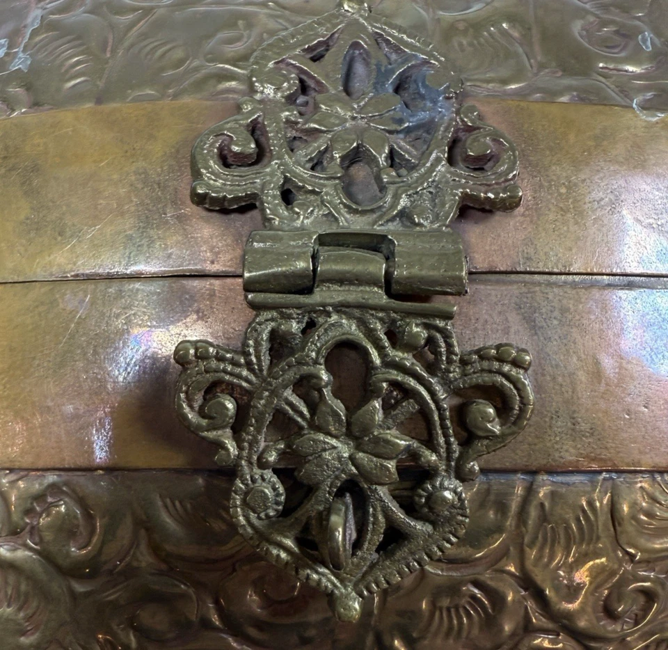 Vintage Brass & Copper Ornate Metal Pillow Purse Purple Velvet Lining - Image 3 of 4