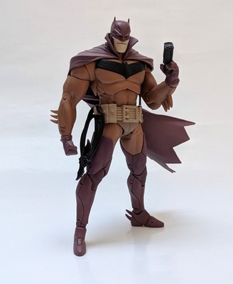 McFarlane Toys DC Multiverse BATMAN WHITE KNIGHT RED COVER VARIANTE 7'' Figur