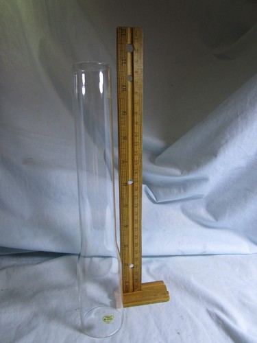 Vintage-Klarglas Aladdin/Hurrikan Lampe Kugel-Schornstein -10 3/4" hoch-1 3/4" Sockel