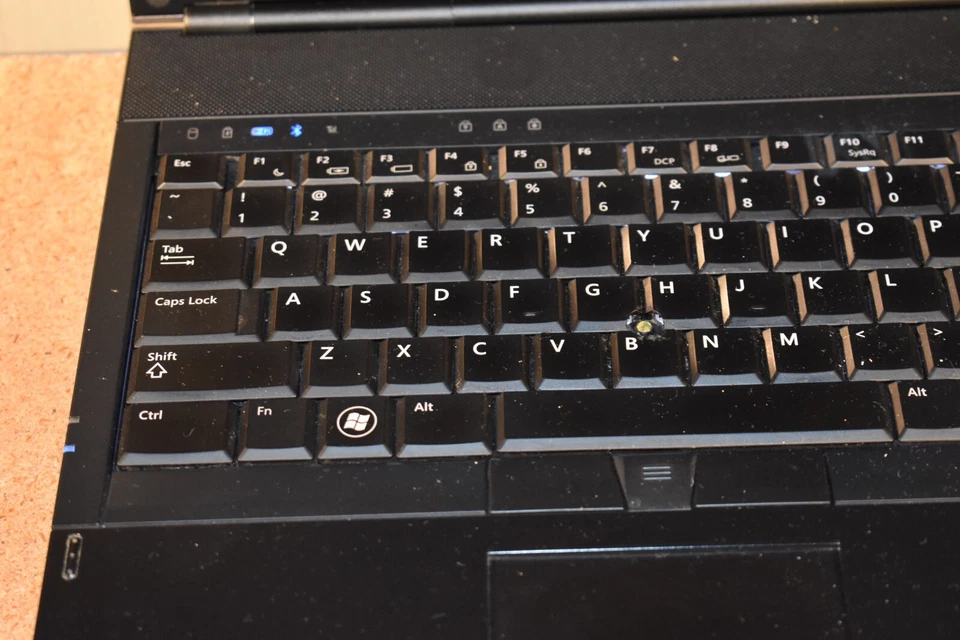 Мобильная рабочая станция Dell Precision M6400 17 дюймов Windows XP Pro NVidia Quadro 3700M - Изображение 4 из 4