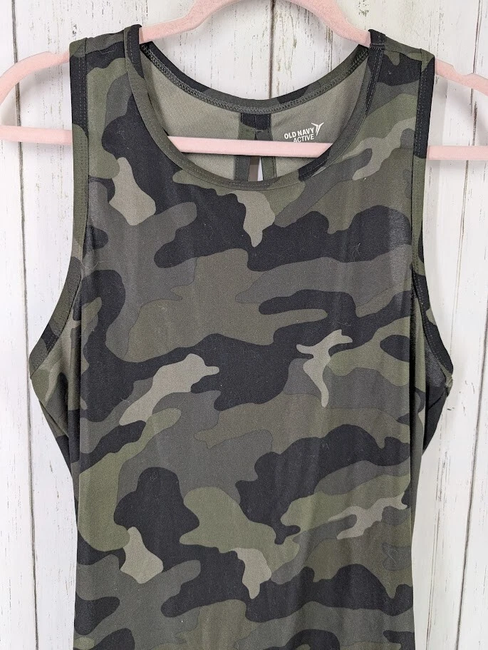 Old Navy Size Medium Breathe On Green Camoflauge Womens Sleeveless Active Tank - Image 3 of 4