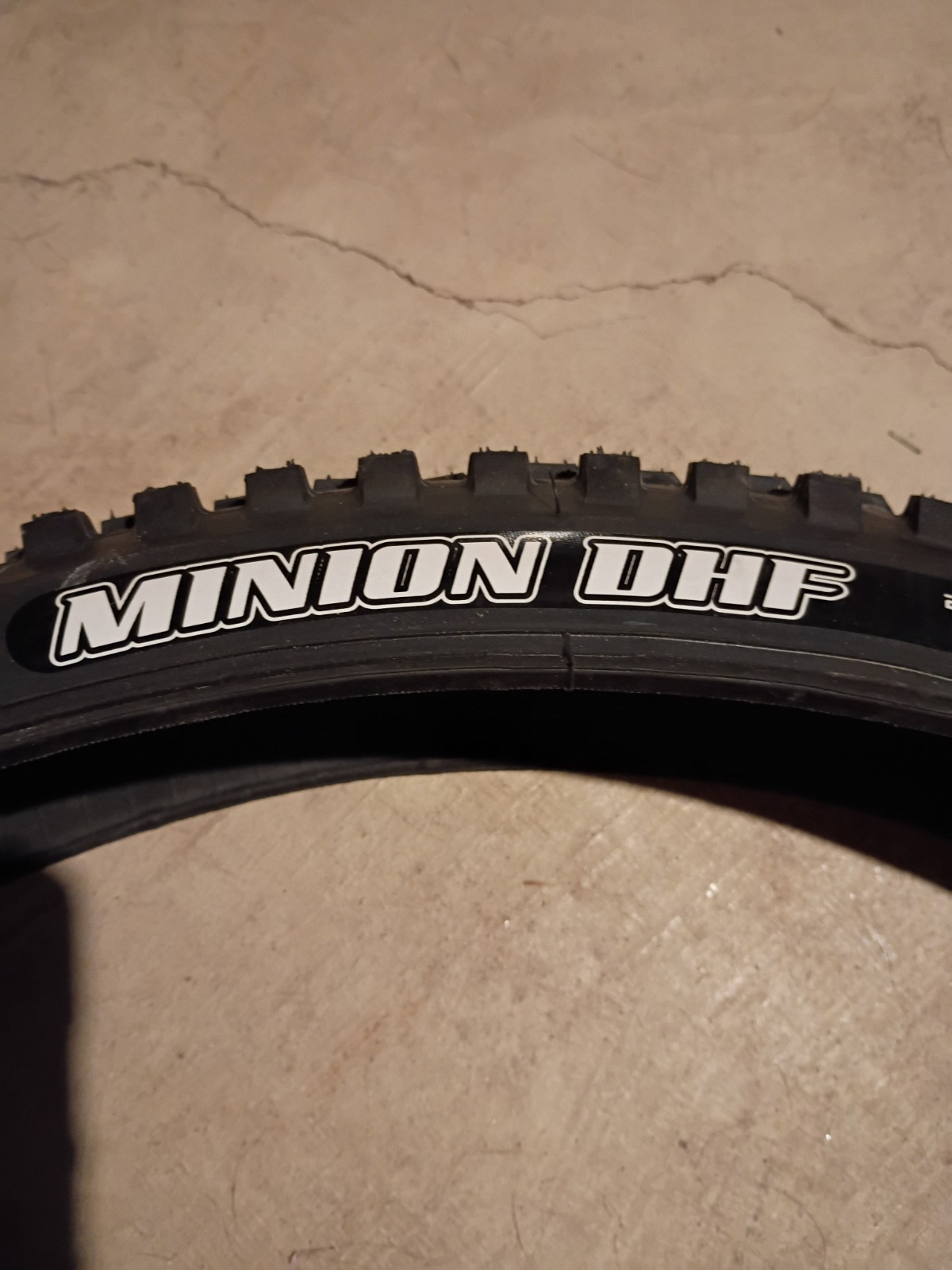 MAXXIS Minion DHF 29 x 2.3" MTB Bike Tire 3C MaxxTerra TR EXO Tubeless Ready