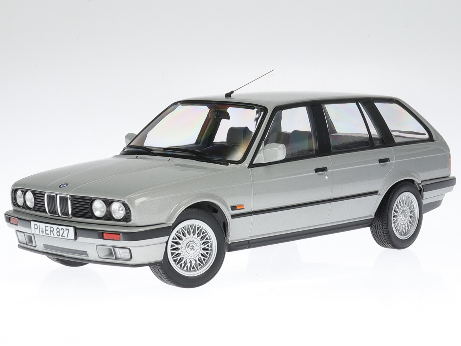 Norev BMW 325i e30 Touring 1991 Silver 183216