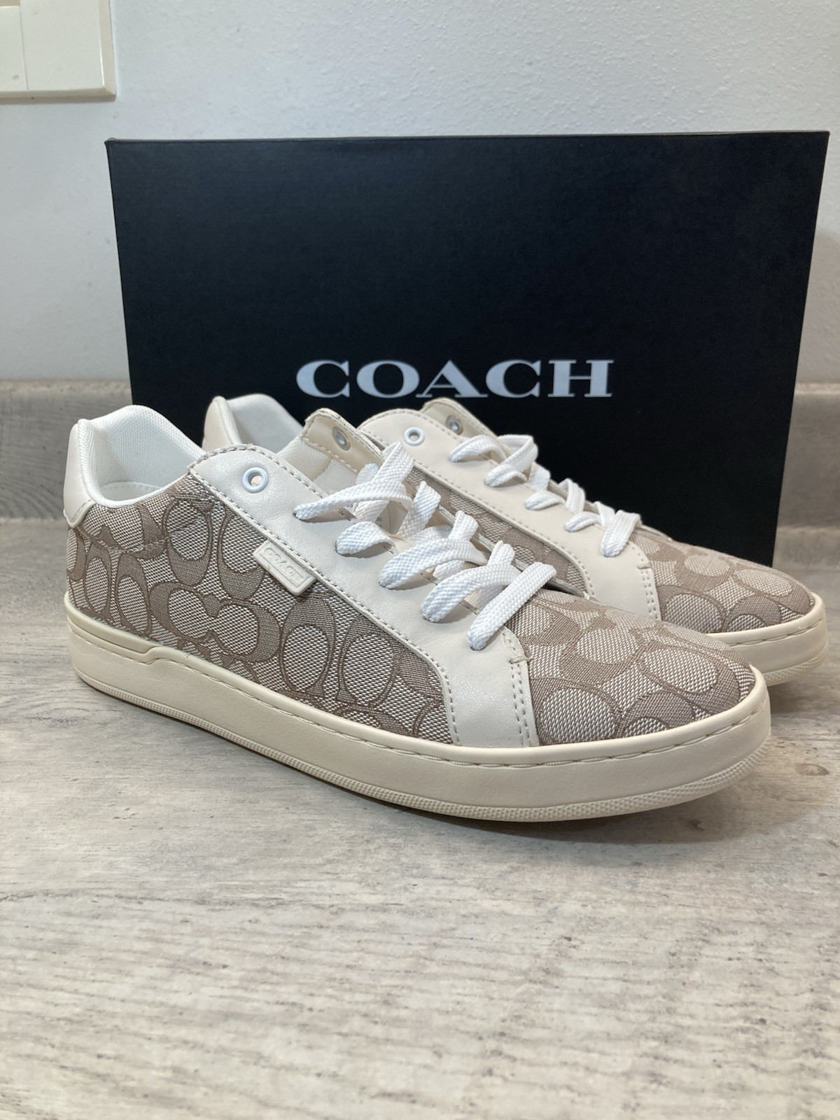 Coach Women's Lowline Low Top Sneakers Stone Chalk 10 B NEW