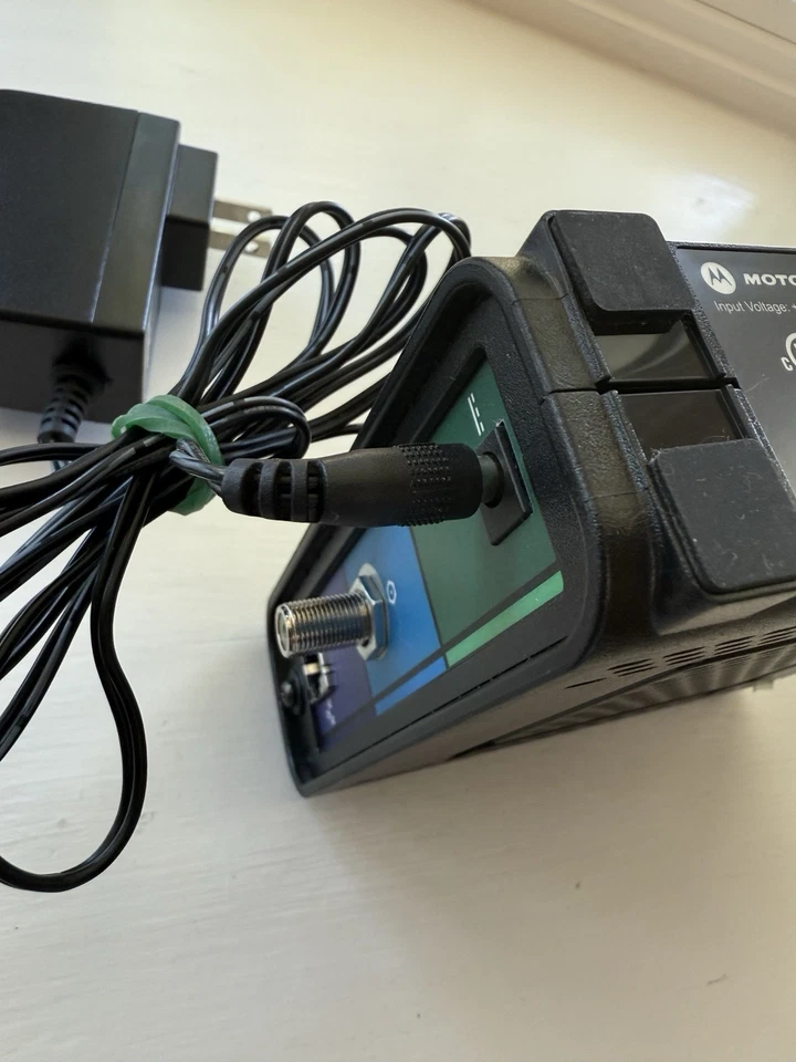 Motorola SURFboard SB6121 Cable Modem W/ Adapter - Image 4 of 4