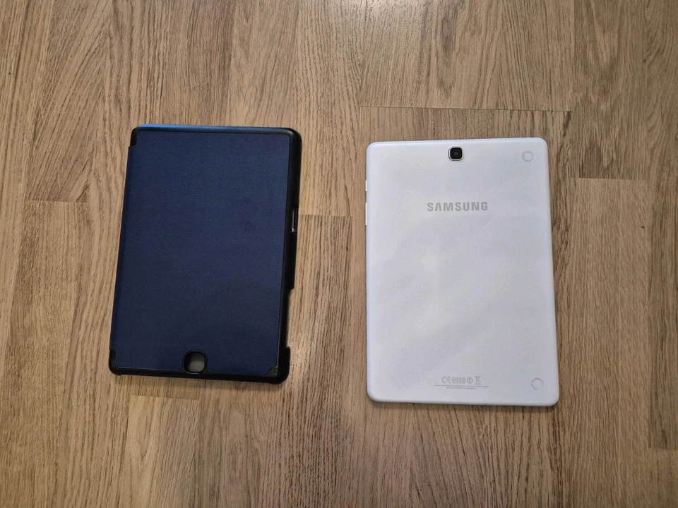 Samsung Galaxy Tab A SM-T555 Wifi + LTE 16GB weiß Android 9,7 ohne Ladegerät - Bild 2 von 2
