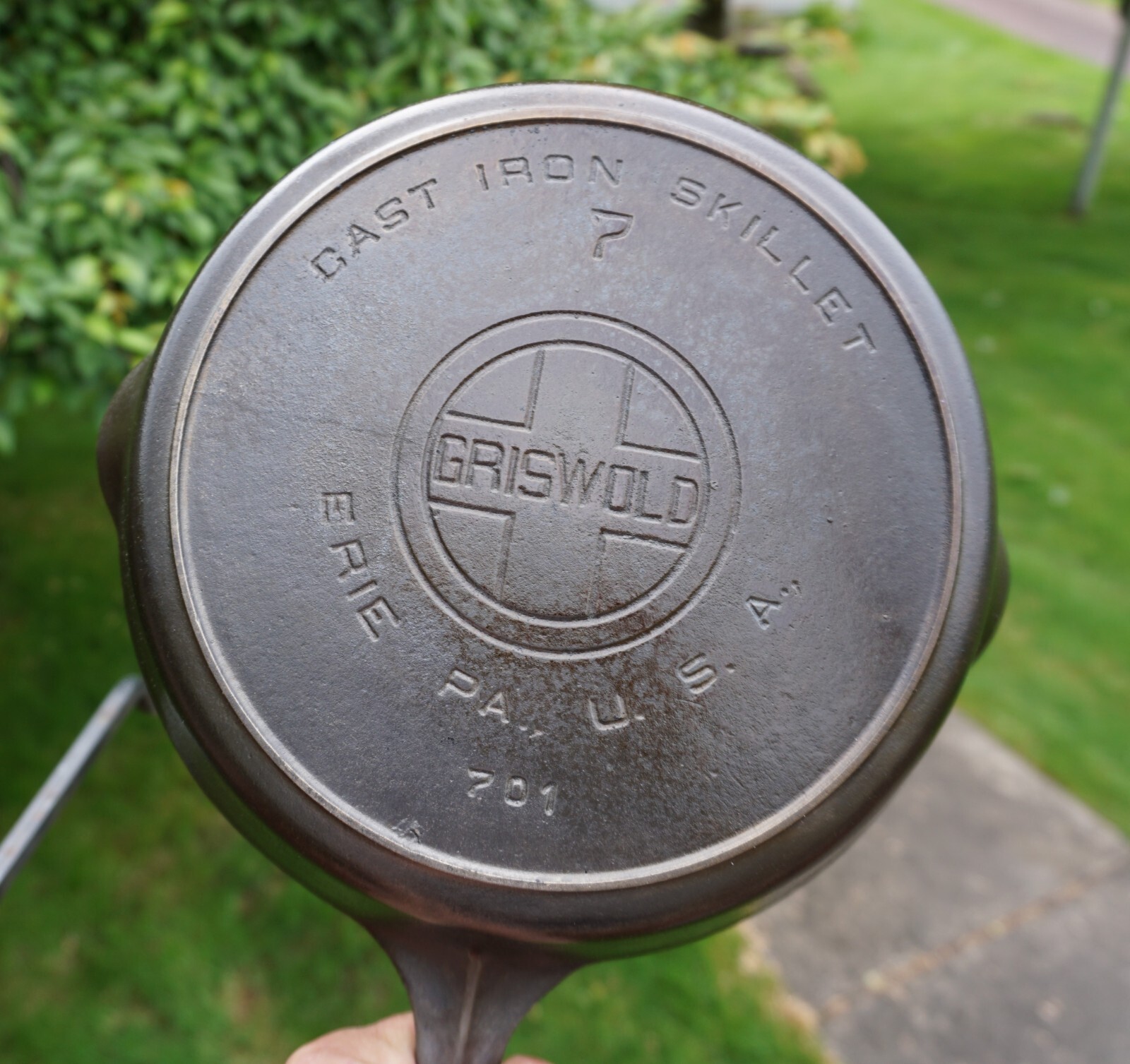 Nice NO. 7 Griswold Block Logo Cast Irom Skillet made in Erie, PA in
