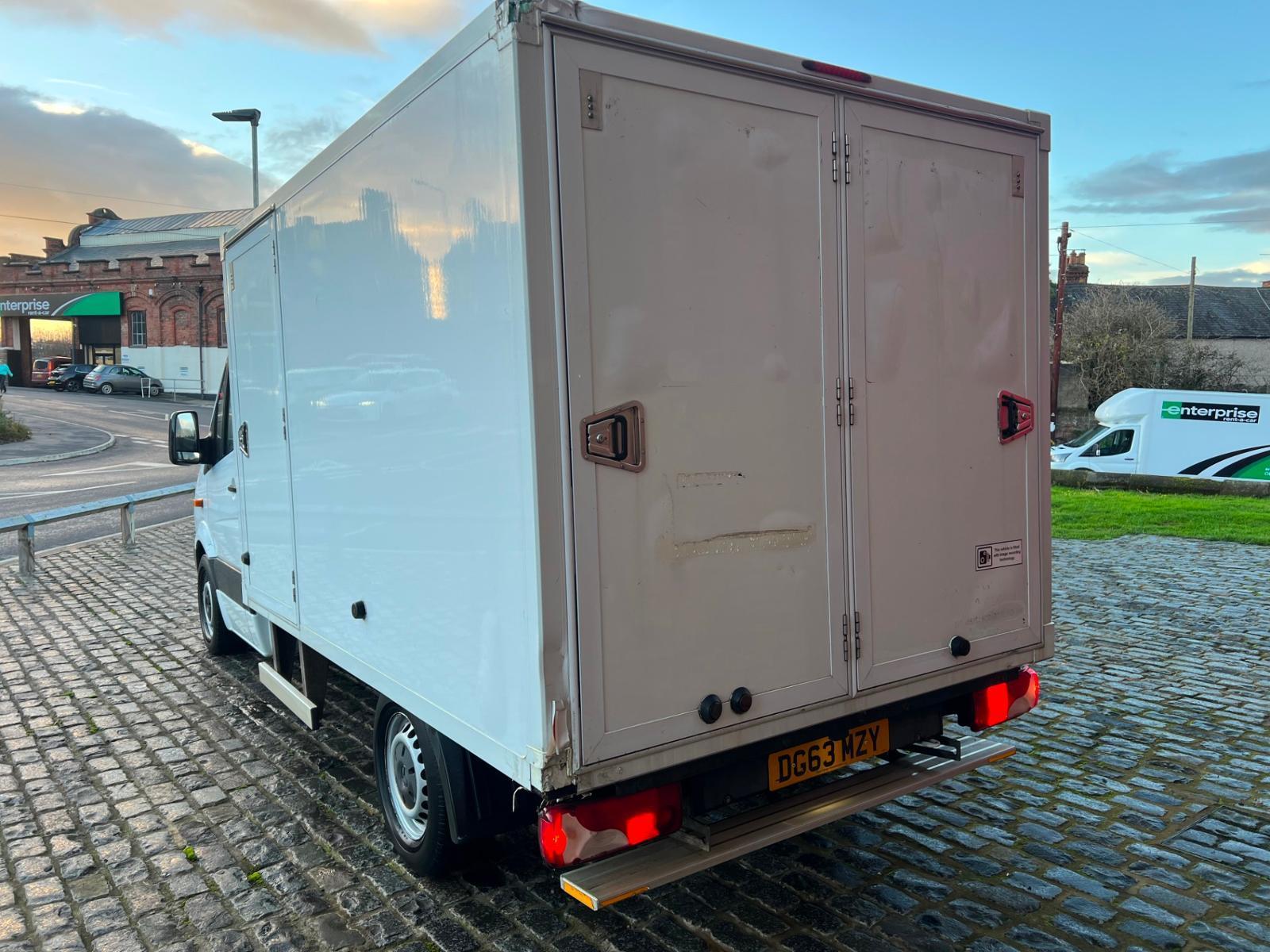 2013 MercedesBenz Sprinter 3.5t Fridge Luton Van Auto CHASSIS CAB