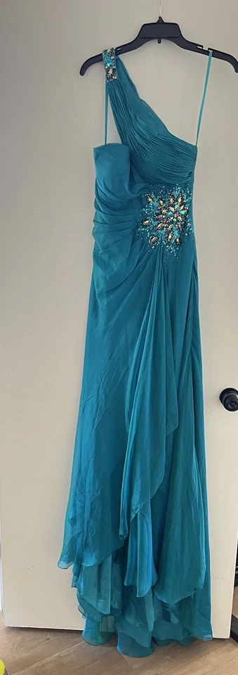 Vestido de invitada de boda hecho a mano con hombros descubiertos en azul con cremallera lateral oculta talla pequeña 4 Foto 2 de 4