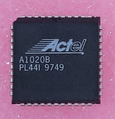 Actel - A1020B PL44I -  8D50MA - FPGA Field Programmable Gate Array, Programmed