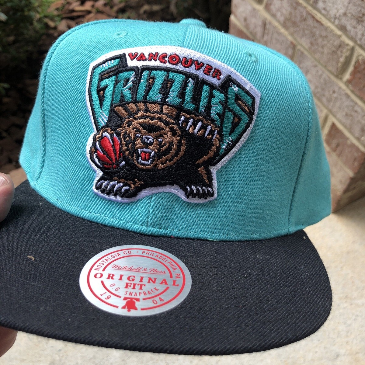 Vancouver Grizzlies Mitchell & Ness NBA Snapback Hat RARE LIMITED