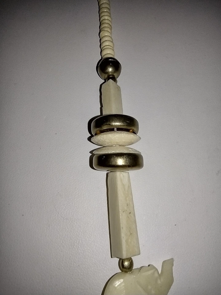 Collar Colgante Vintage Audaz Tribal Estilo Pasarela Alta Costura Latón Metal Animal 26" Foto 4 de 4