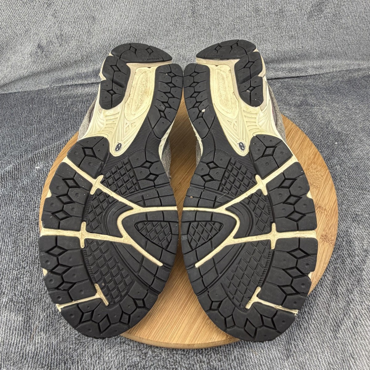 New Balance 2002R Shoes Mens Size 8.5 Gray Suede Running Sneakers M2002REL New Balance Men main image 3