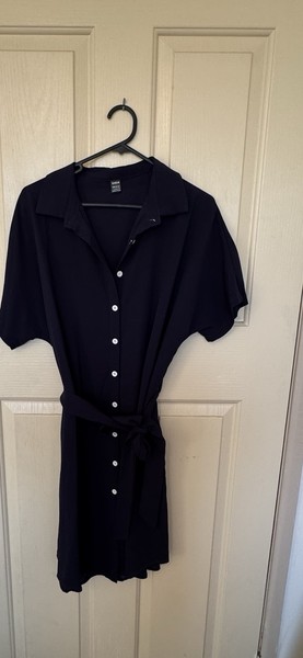 Shirt Dress Size L (EU 40/42) US 8/10 Tie Belt Included