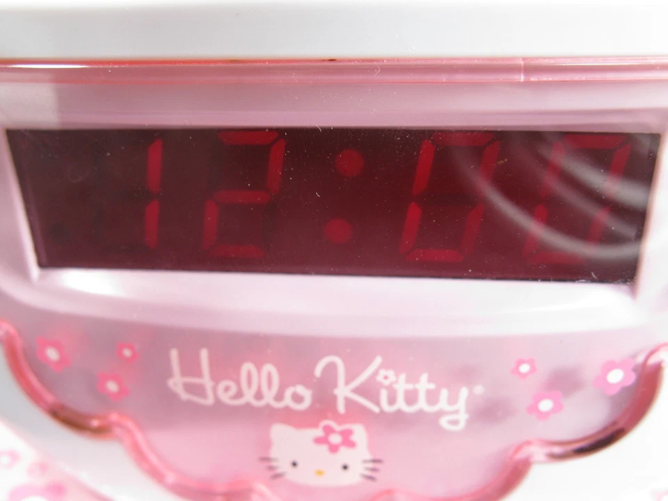 Hello Kitty Radio Alarm Clock Tea Cup Lemon Slice Night Light Sanrio 2009 WORKS! - Image 2 of 4
