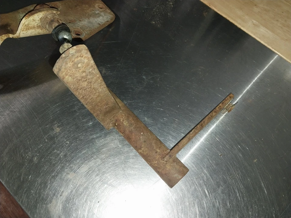 1981-93 Dodge Ramcharger D250 W150 MANUAL TRANSMISSION 4 SPD Z BAR & CAB MOUNT - Image 4 of 4