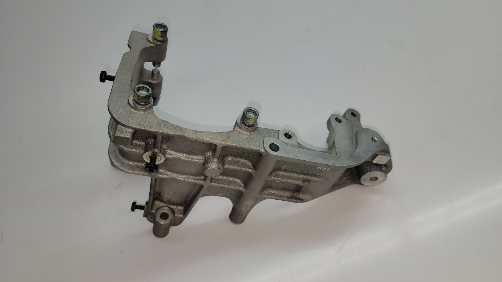 LAMBORGHINI MURCIELAGO LP640 AC COMPRESSOR MOUNTING BRACKET OEM 07M145169C