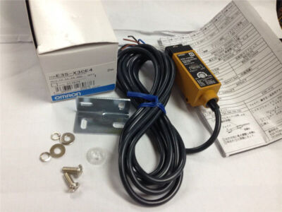 One New   In Box E3S-X3CE4 Photoelectric Switch Expedited Shipping #A6-39
