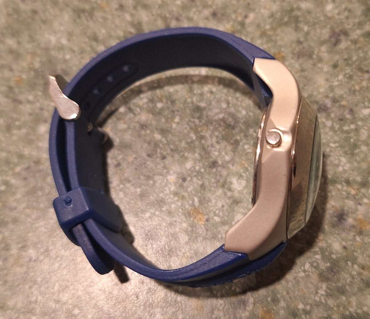 Nike Watch Quartz Stainless Steel Back Model #42680-Water