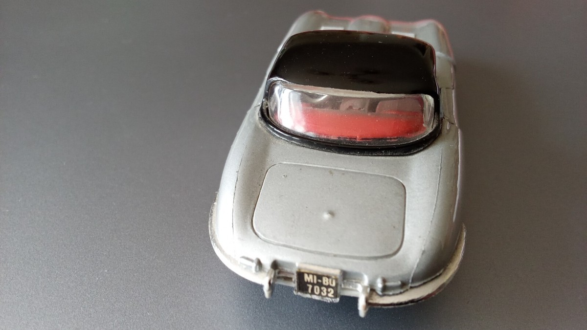 POLITOYS ALFA ROMEO Giulietta Spider Premier Type MIB 1/41 N.27 Italie