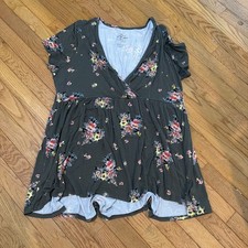 Torrid Super Soft Knits Olive Floral Top Wome...