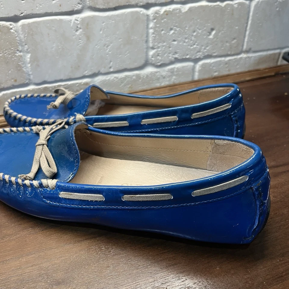 Mocasines Vera Wang charol azul para mujer talla 9 Foto 4 de 4