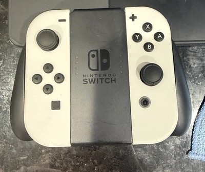 Nintendo Switch Joy Con Controllers And Joy-Con Comfort Grip  -white