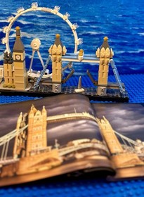 LEGO British lot Complete 21034 London 40220 Double decker Bus, Plus Minifigures