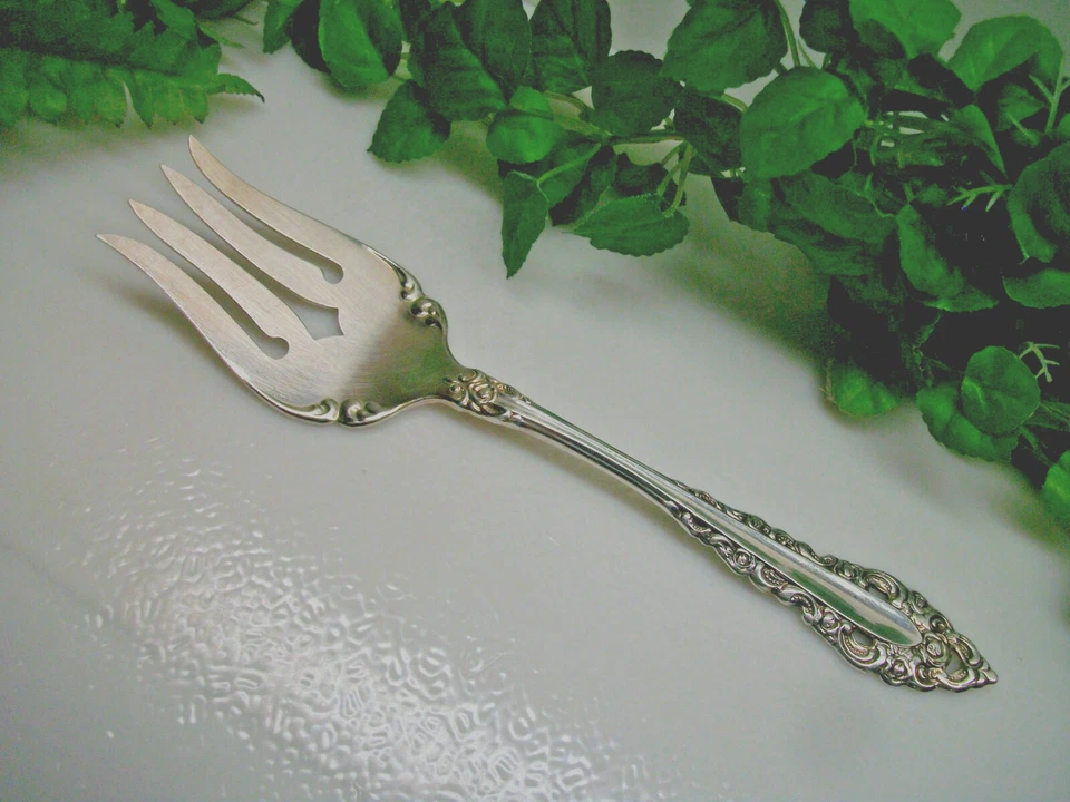 Oneida Community ROYAL GRANDEUR Silverplate Cold Meat Serving Fork 1975 - Image 4 of 4