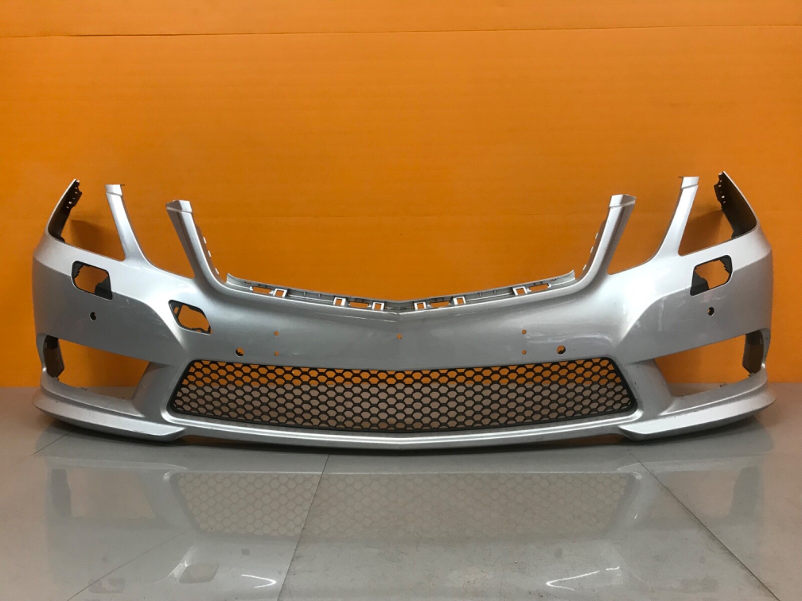 + Mercedes E class w212 Amg pre facelift 2009-12 genuine FRONT bumper - Image 2