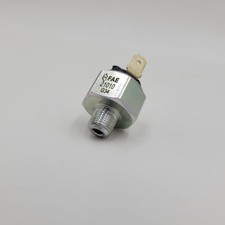 LR SERIES II IIA Brake Light Switch Hydraulic STC1689